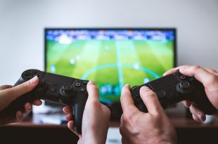 أضرار الألعاب الإلكترونية‎