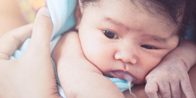 الترجيع عند الأطفال